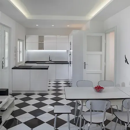 Db Interiors *