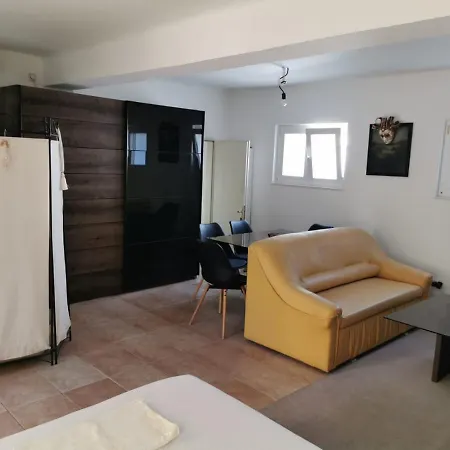 Db Interiors