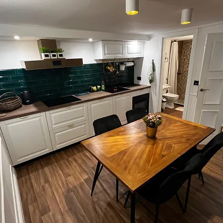 Db Interiors