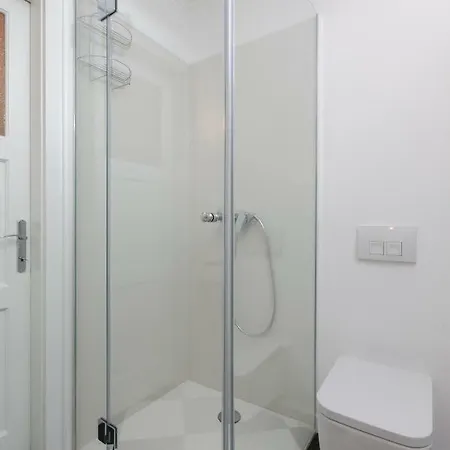 Db Interiors דירה